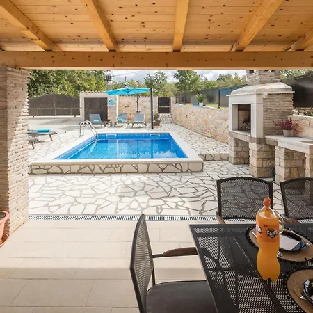 Awesome In Visnjan Holiday home Rapavel