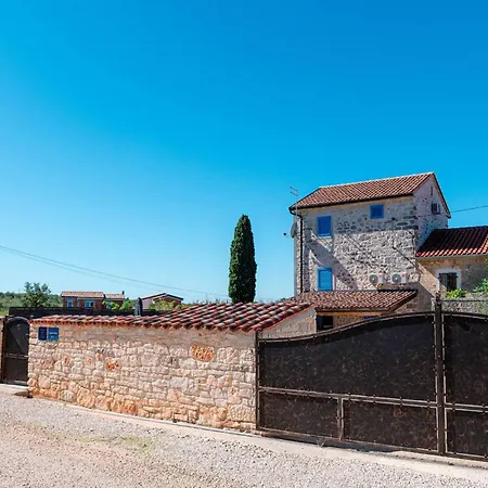 Awesome In Visnjan Holiday home *